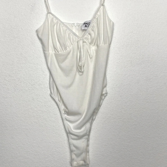 Princess Polly Cara White Waffle Knit Tie Front Bodysuit Size 8 - Picture 4 of 12